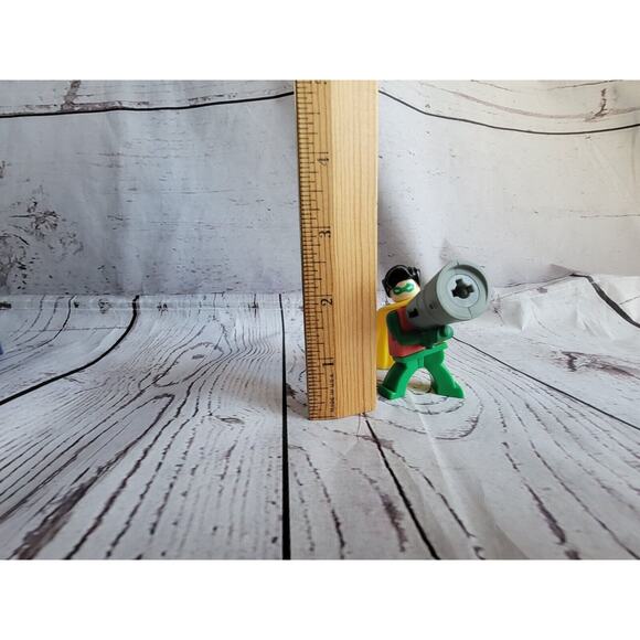 LEGO BATMAN The Video Game ROBIN No WEAPON MCDONALDS HAPPY MEAL TOY 2008 - Picture 5 of 6